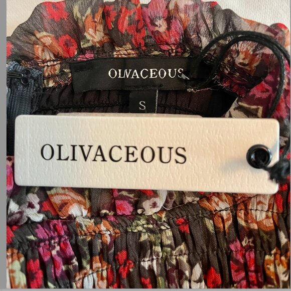 Olivaceous Floral Dress (size sml) - Picture 3 of 3
